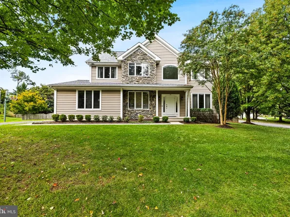 77 Beecham Ct, Owings Mills, MD 21117