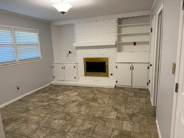 4th bedroom with bathroom off of room