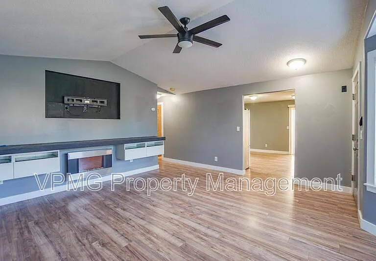 7602 NE 159th Ave — Photo 6
