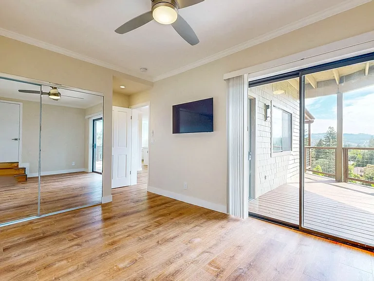 1600 Sylvaner Ave — Photo 14