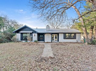 18 Eden Rock Ln, Hilltop Lakes, TX 77871