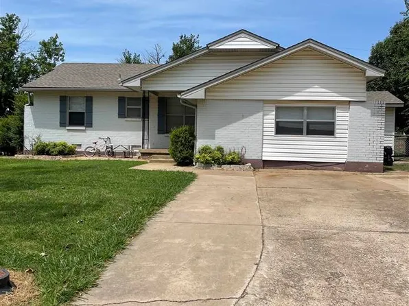 107 Maple St, Elgin, OK 73538