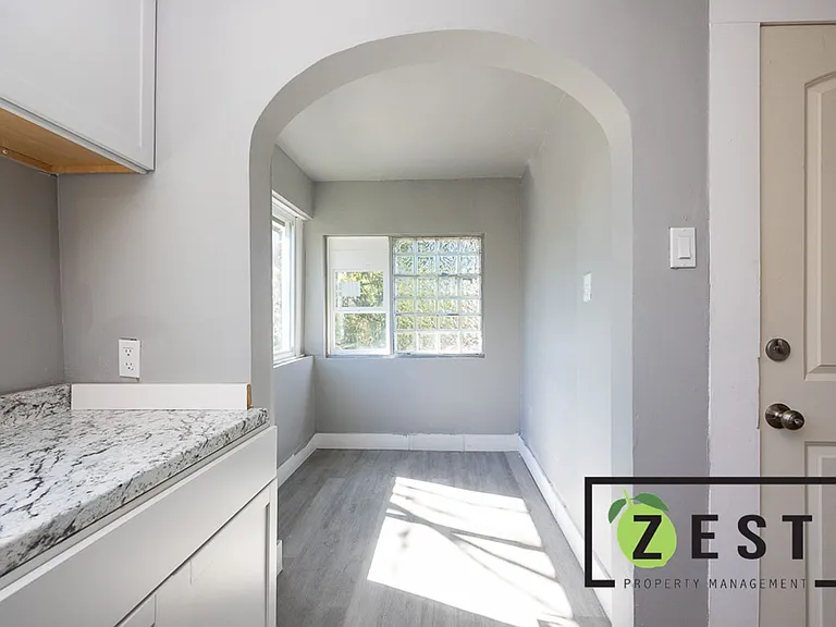5235 Haverhill — Photo 17