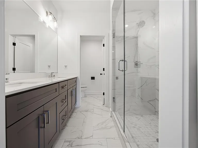 211 Bass St SW #10 — Photo 21