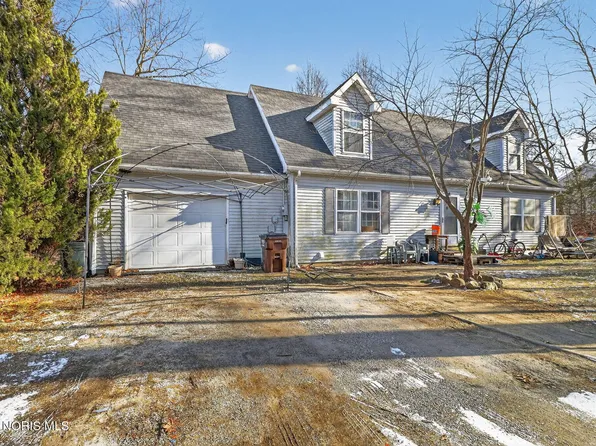 148 Curwood Rd, Holland, OH 43528