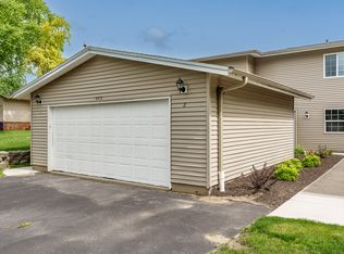 4412 Pepper Dr #2, Rockford, IL 61114
