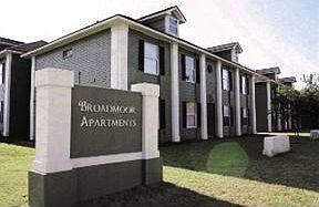 4th image of 1506 Broadmoor Dr APT A