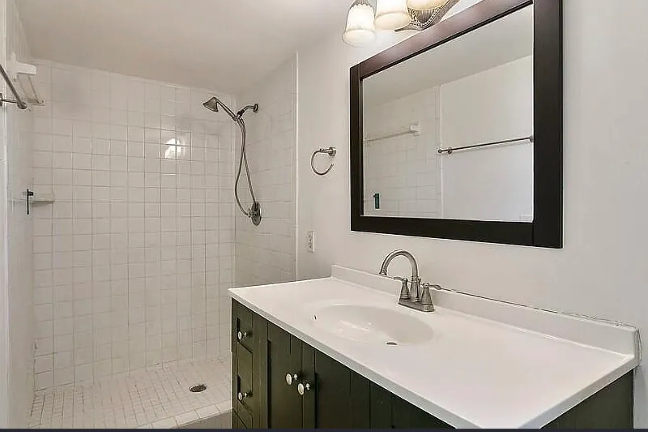 3 bed, 1287 sqft, $3,200 — Photo 1