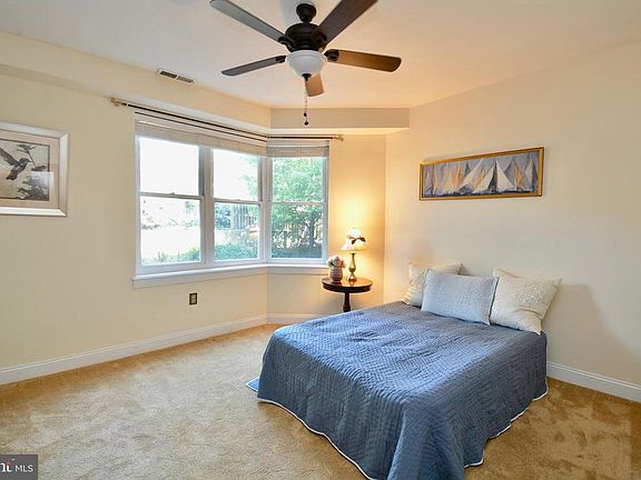 4th image of 301 S Reynolds St APT 211