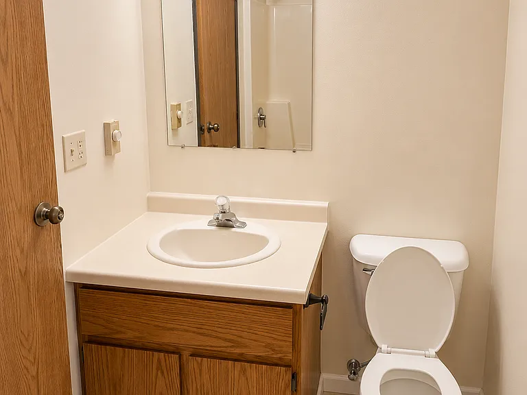 Lakeview Apartments — Photo 11