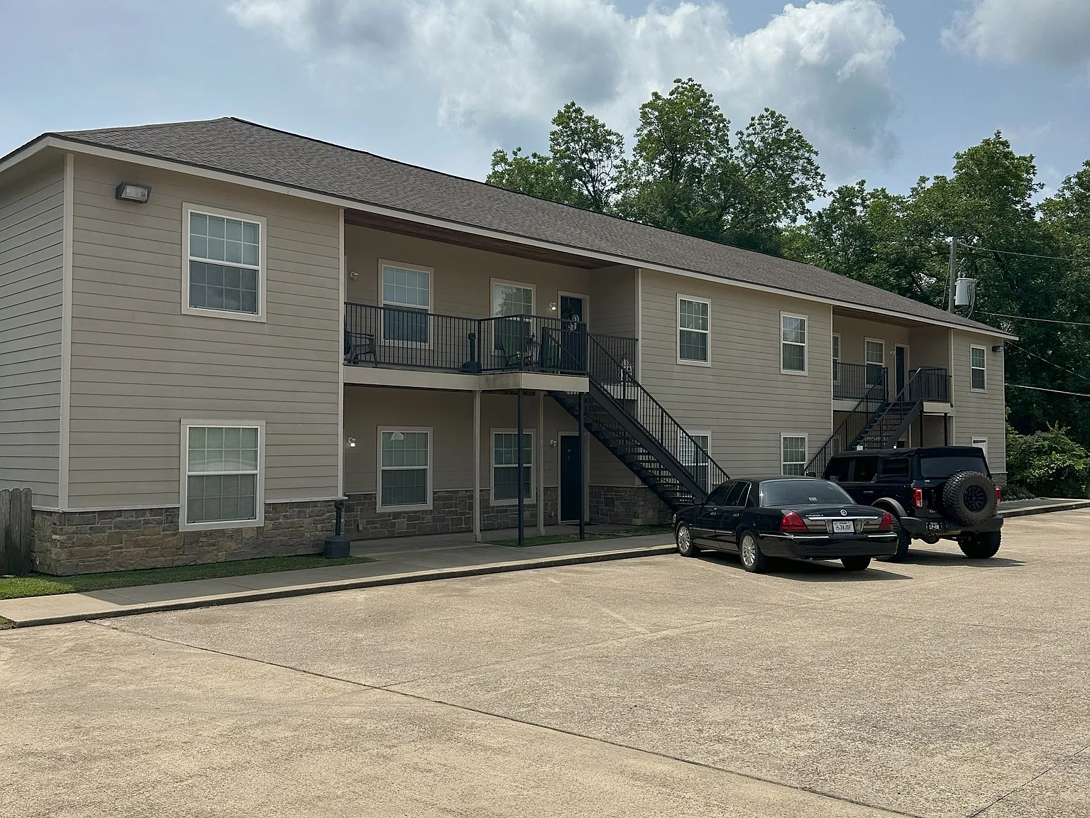 2 bed, 850 sqft, $1,595 — Photo 3