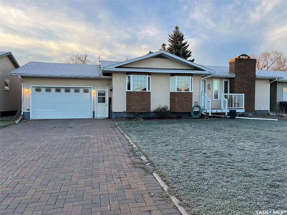 1st image of 235 George Crescent