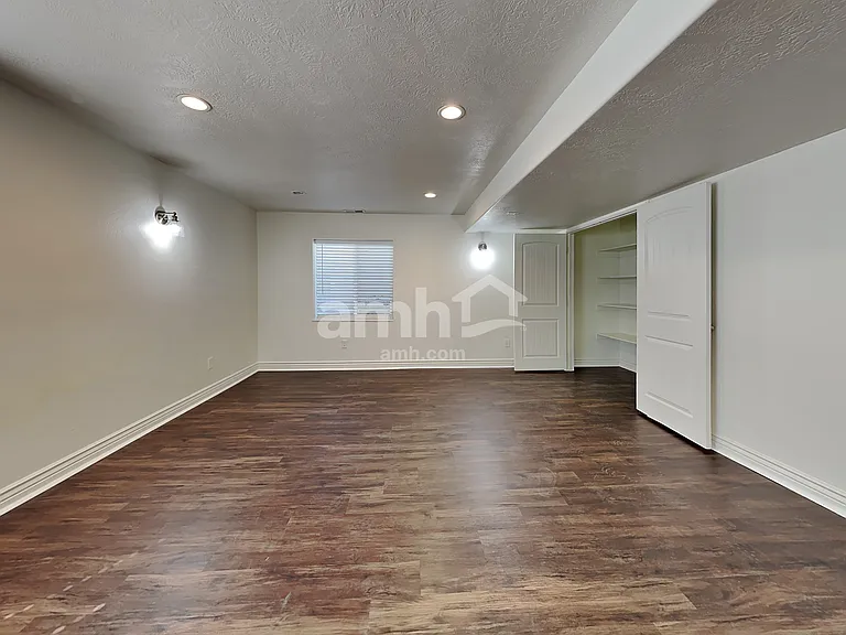 3672 E Nairn Dr — Photo 7