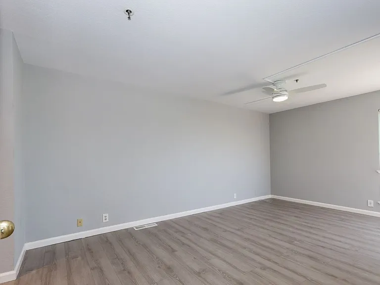 432 Portofino Dr #403 — Photo 33