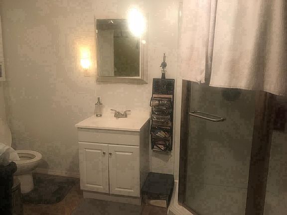 Full bath downstairs