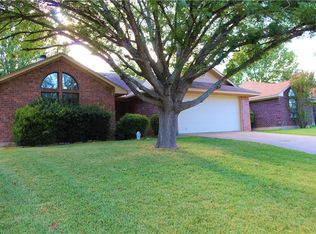 1715 Riata Dr, Woodway, TX 76712