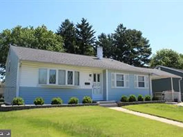 22 Carole Rd, Newark, DE 19713