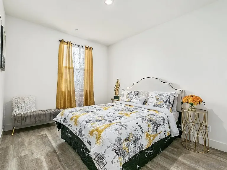 347 Oak Ave — Photo 37