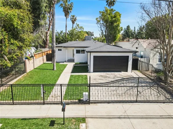 8814 Haskell Ave, North Hills, CA 91343