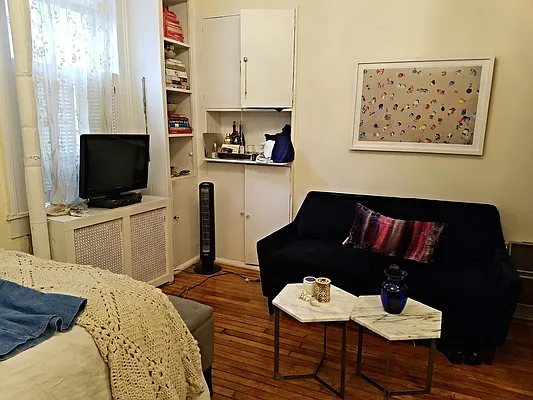 Rented by Keller Williams NYC | media 25