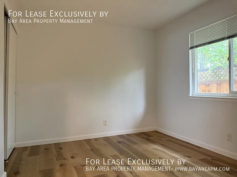 562 Madison Ave #C — Photo 7