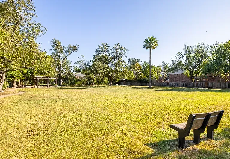 Colony Oaks — Photo 14