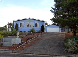 832 Wecoma Loop, Florence, OR 97439
