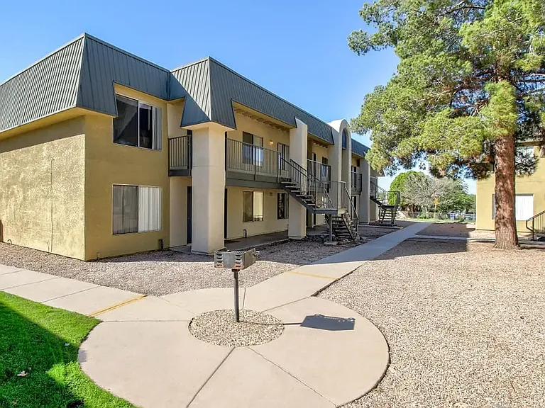 The Quails Apartments — Photo 22