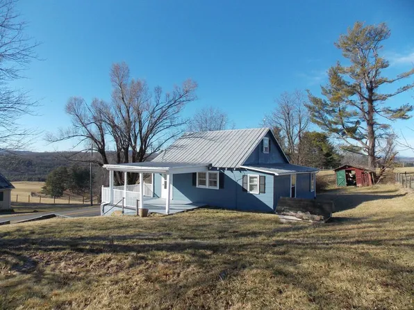 745 Cavalier Dr, Hillsville, VA 24343