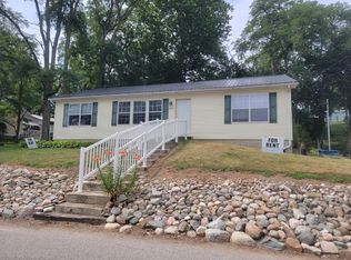 1535 Lane 221 Hamilton Lk, Hamilton, IN 46742