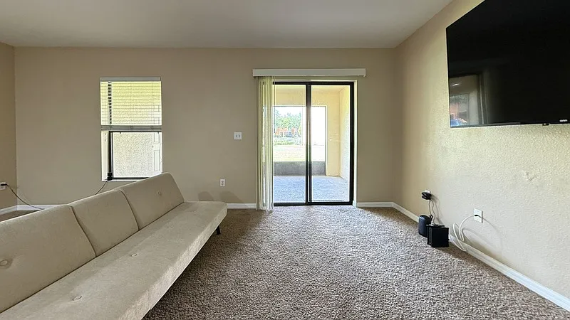 3 bed, 2.5 bath, 1362 sqft, $1,995 — Photo 4