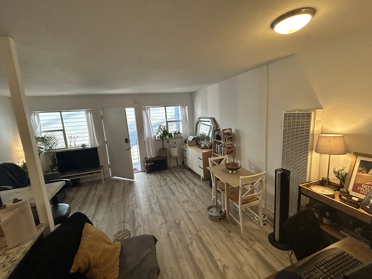 1 bed, 500 sqft, $1,800 — Photo 2