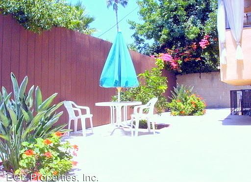 2nd image of 1345 N Orange Dr APT 05