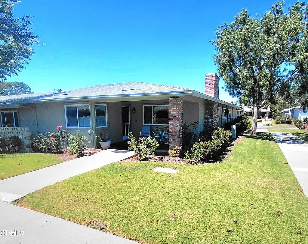 2 bed, 2.0 bath, 1254 sqft, $3,000 — Photo 2