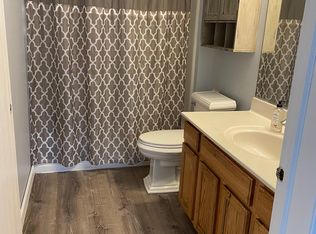 1705 Silverstone Dr, Carpentersville, IL 60110
