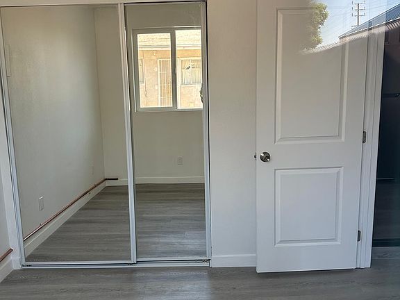 5th image of 722-724 W 43rd Pl #724-3/4