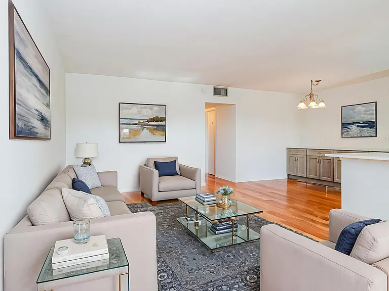 37 Yacht Club Dr #310 — Photo 5