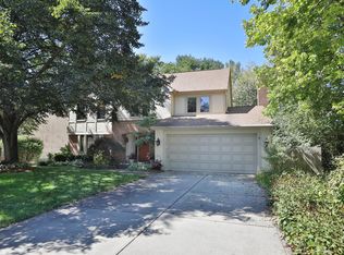 7003 Perry Dr, Columbus, OH 43085