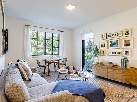4th image of 420 SW 27th Ave #935830a30