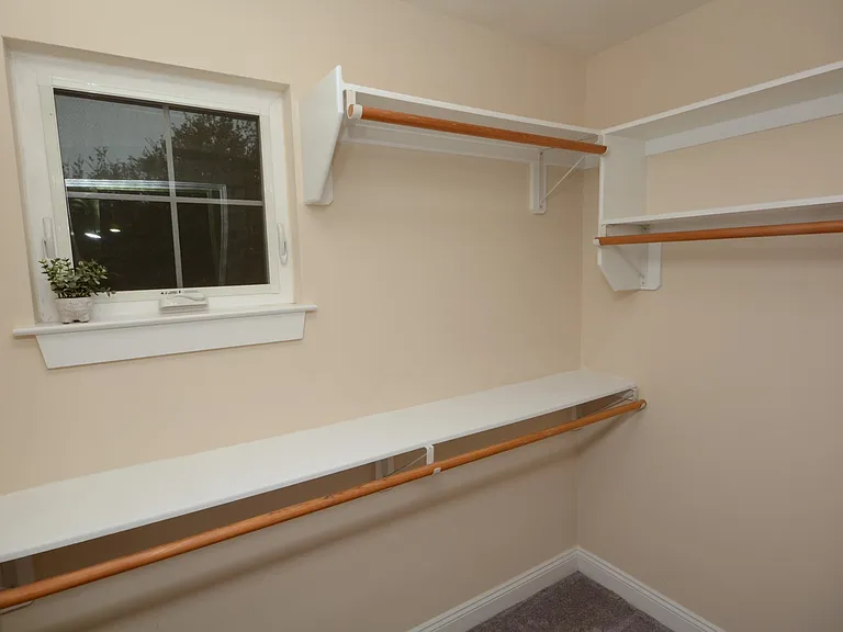 4116 Pretty Lake Ave — Photo 5