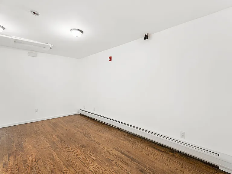 43 Jewett Ave — Photo 7