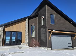 1016 Iroquois Ave, Driggs, ID 83422