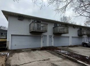 4662 Ravine Dr, Loves Park, IL 61111