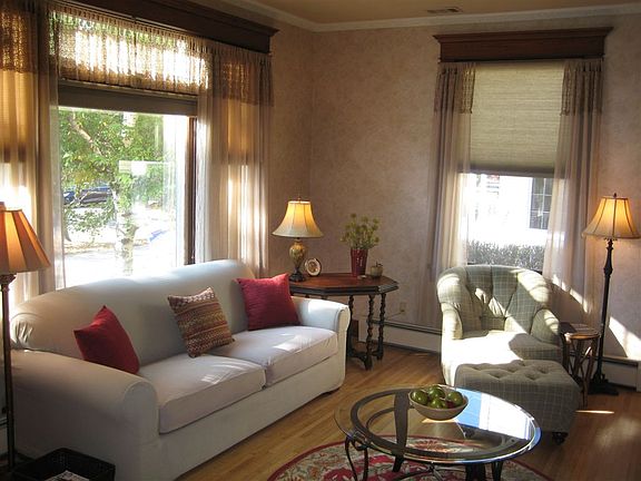 5th image of 204 W Washington St