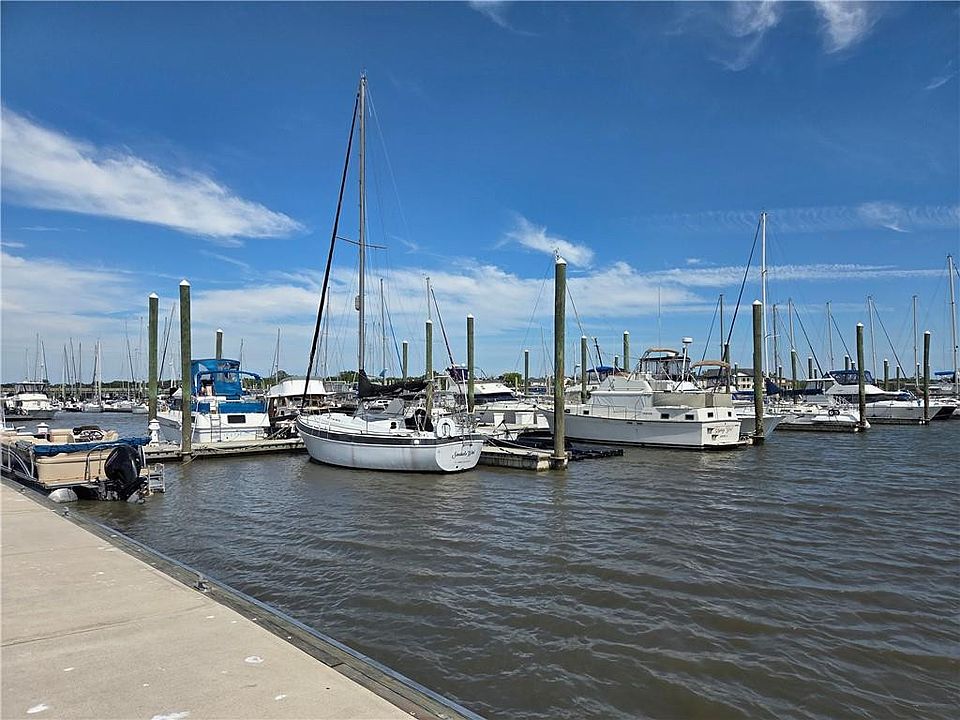 1st image of 100 Marina Dr #B3