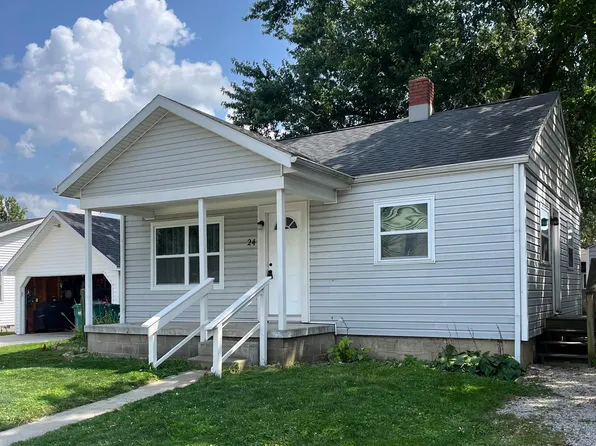 24 E Peterson St, Otterbein, IN 47970
