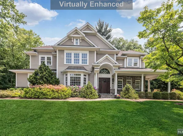41 Owatonna St, Haworth, NJ 07641