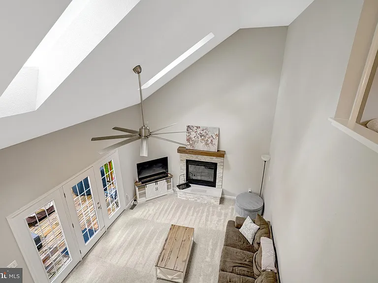 7729 Silver Sage Ct — Photo 36
