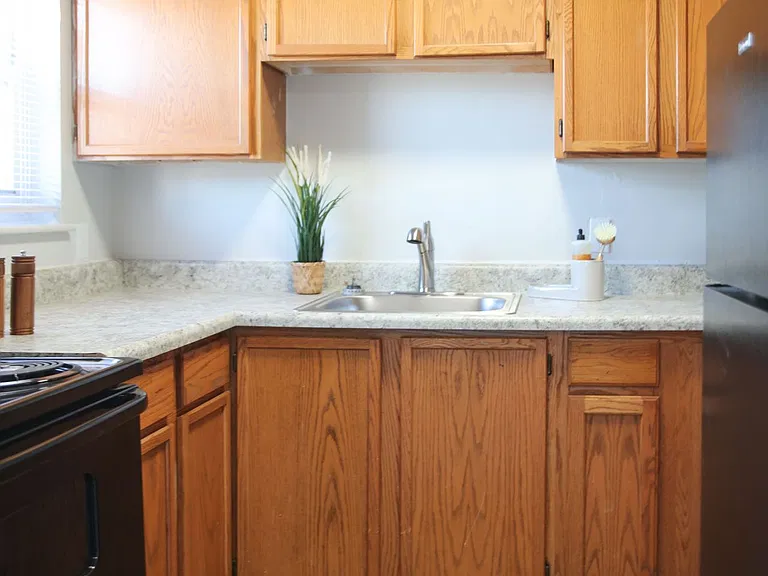 Aden Park Apartments — Photo 19