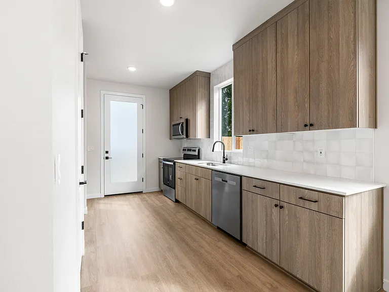 1 Month Free Rent! Brand New 2bd/1.5bath Townhome Mt. Scott-Arleta Gem! — Photo 15